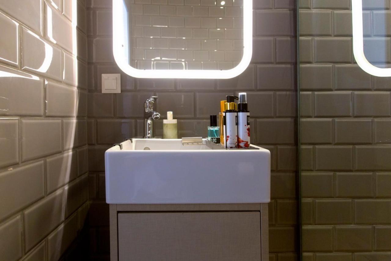 LOC HOSPITALITY Urban Suites Corfu  Bagian luar foto